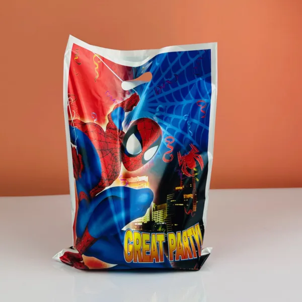 Plastiques à emporter spiderman 32x22cm