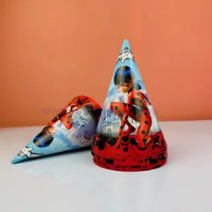 Chapeaux en carton ladybug