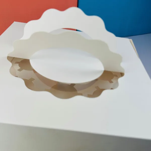 Cakebox blanc avec fenêtre et manche 25x25x14cm – Image 2