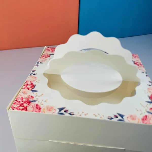 Cakebox blanc décoré avec fenêtre et manche 20x20x10cm – Image 4