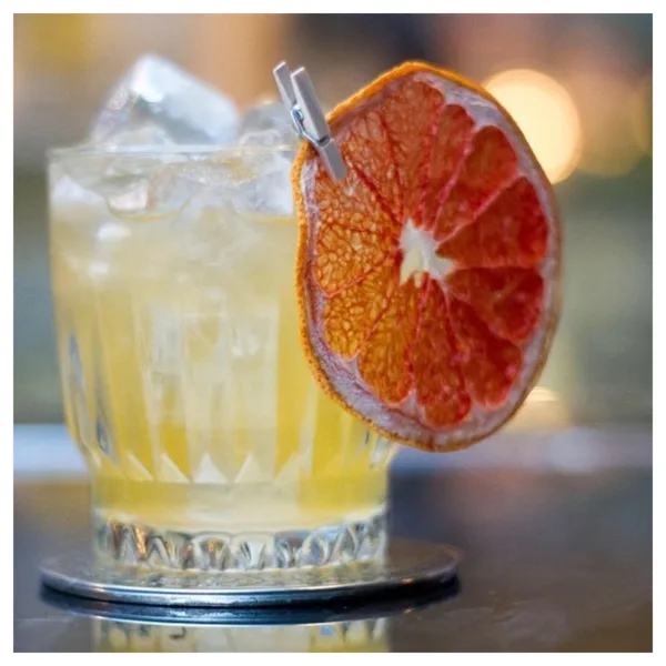 Mini pinces à cocktails en bois – Image 4