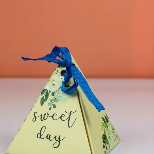 Boîtes à dragées forme triangulaire sweet day – Image 2
