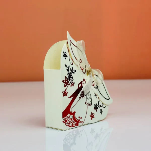 Boîtes à dragées forme cœur blanc décoré avec ficelle – Image 3