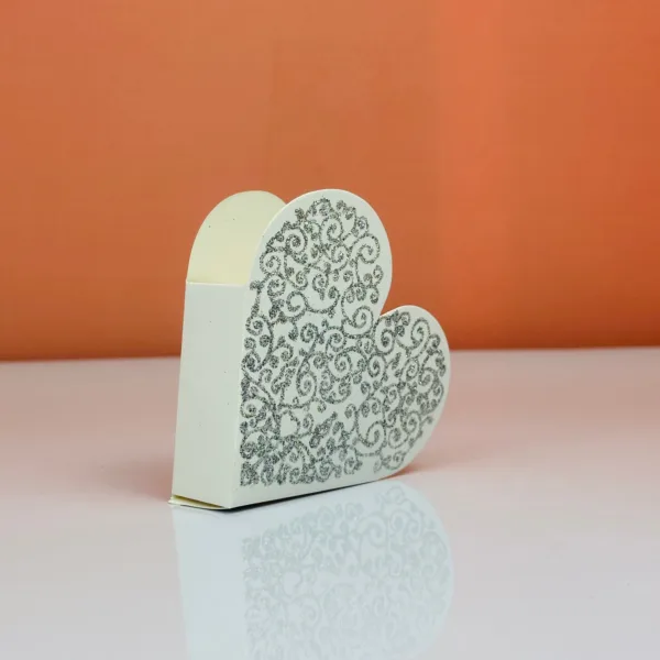 Boîtes à dragées forme cœur blanc pailleté argent – Image 3