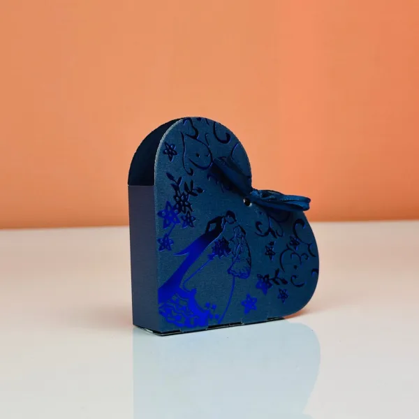 Boîtes à dragées forme cœur bleu avec ficelle – Image 3