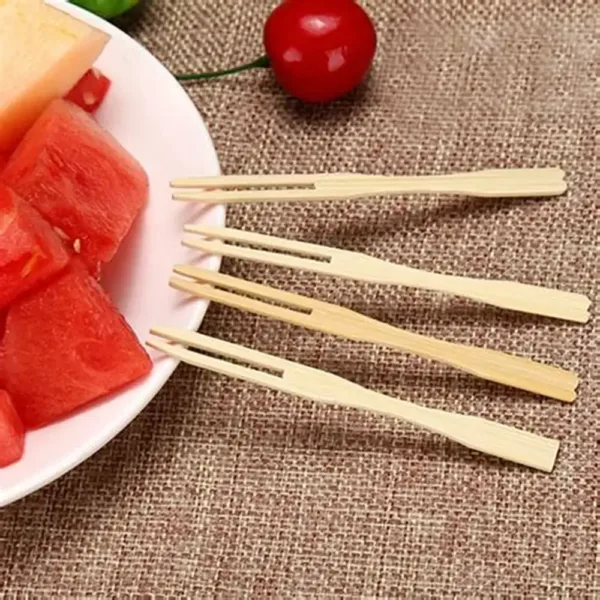 Pique fruits en bambou – Image 3