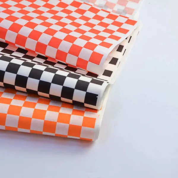 Feuilles de papier sulfurisé noir à carreaux – Image 4